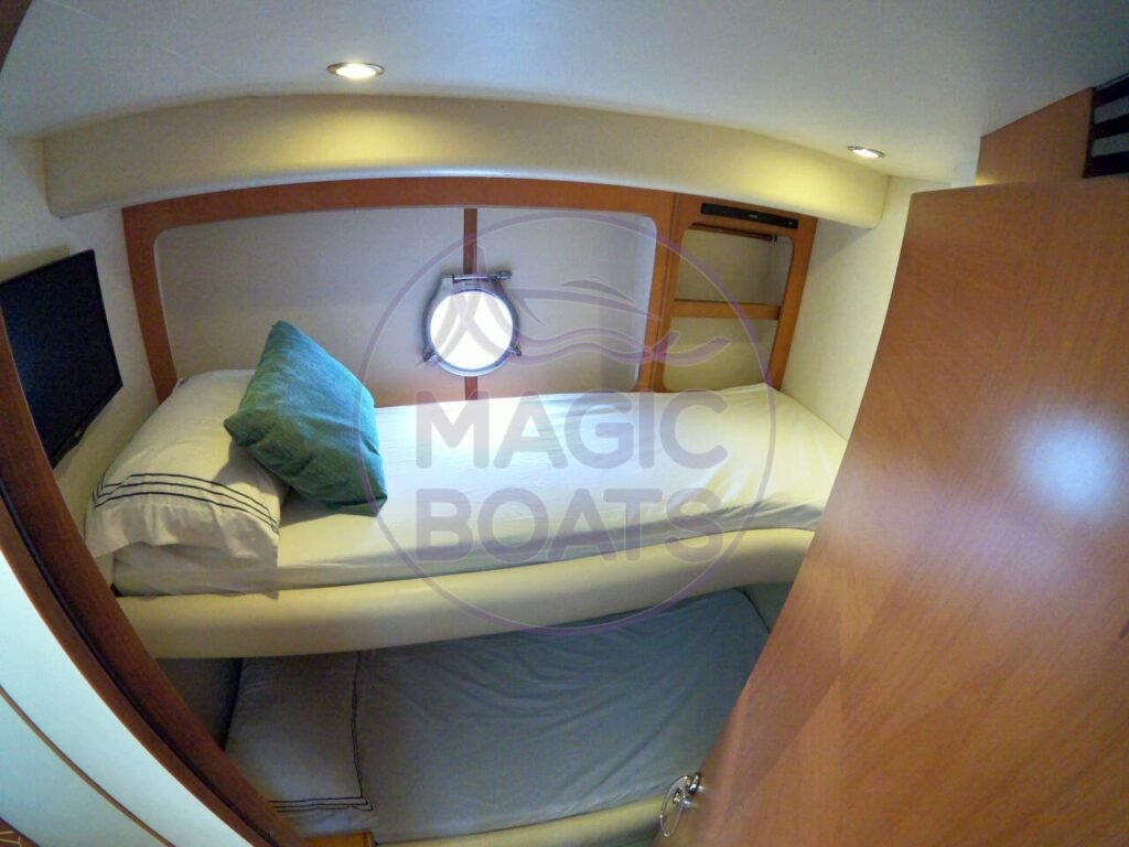 F02 - Intermarine 560- Magic Boats Aluguel de Lanchas - 22