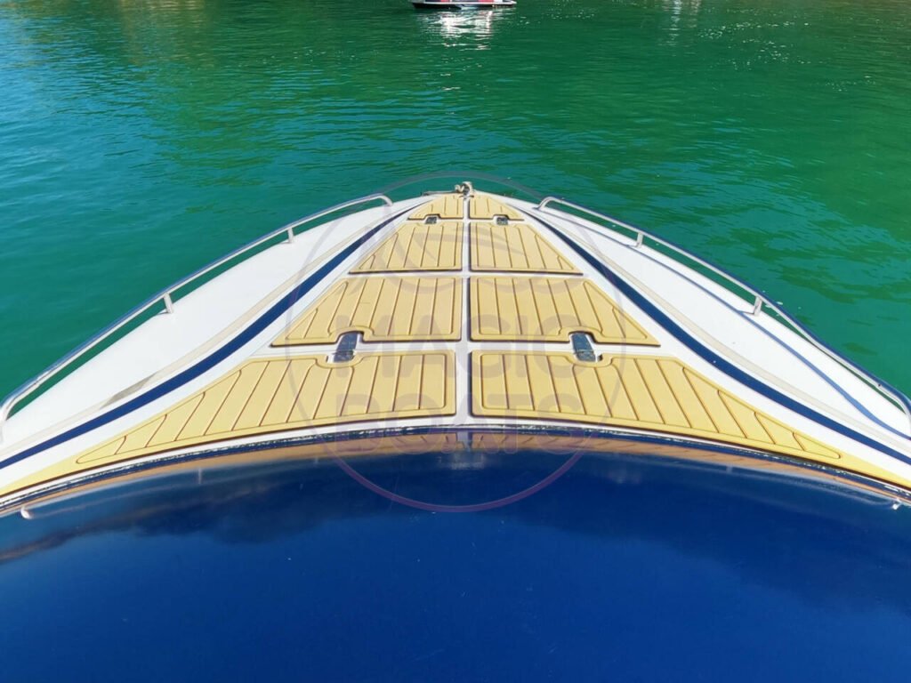 Alternativa 630 Cabin C27 - Magic Boats Aluguel de Lanchas