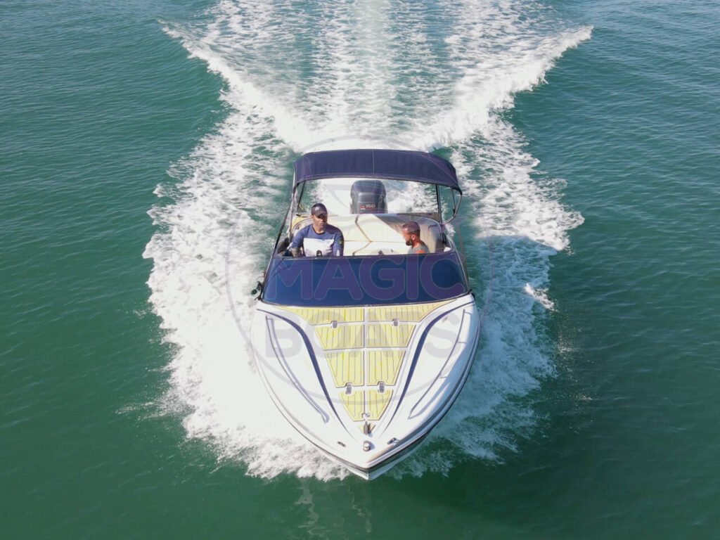 Alternativa 630 Cabin C27 - Magic Boats Aluguel de Lanchas - 2