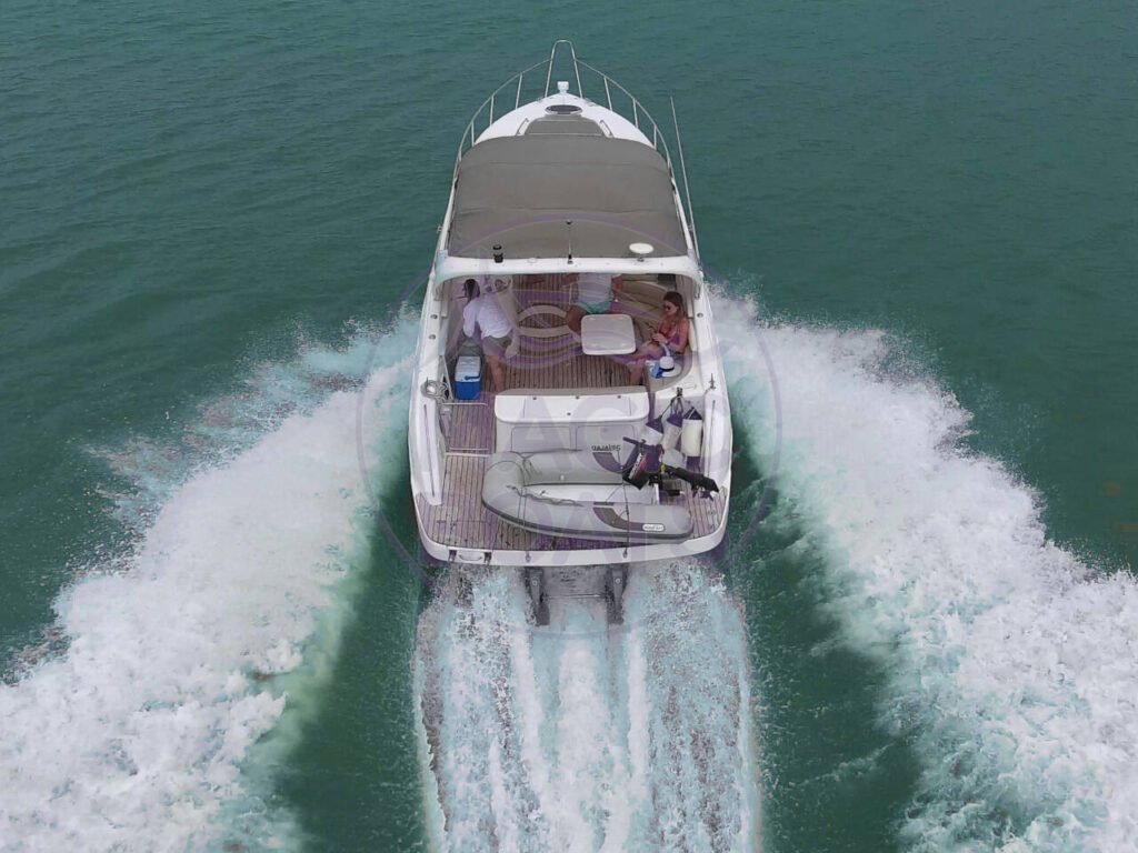 C75 - Phantom 360 - Magic Boats Aluguel de Lanchas - 4