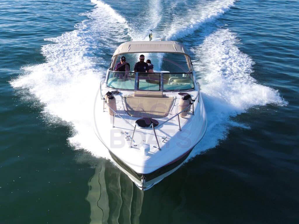 Phantom-360-C80-Magic-Boats-Aluguel-de-Lanchas-aerea-proa