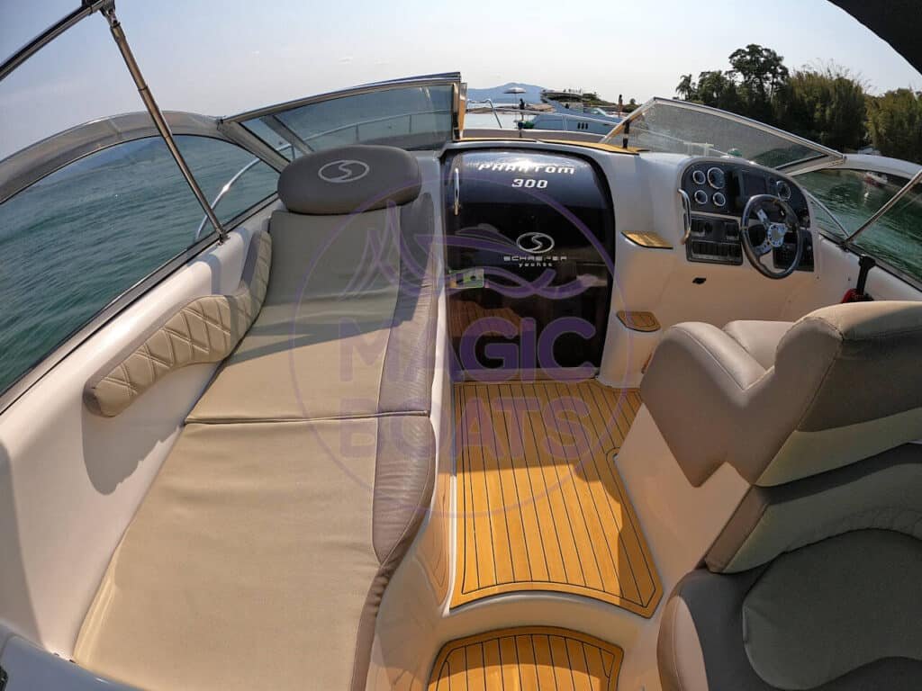 Phantom-300-C14-Magic-Boats-Aluguel-de-Lanchas-Painel
