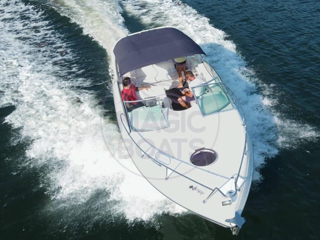 Phantom 290 C83 - Magic Boats Aluguel de Lanchas - Aéreo Proa BE