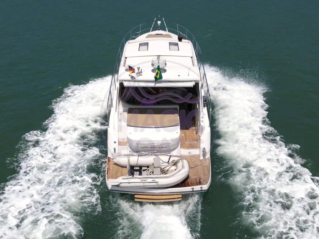 Solara 380 HT navegando