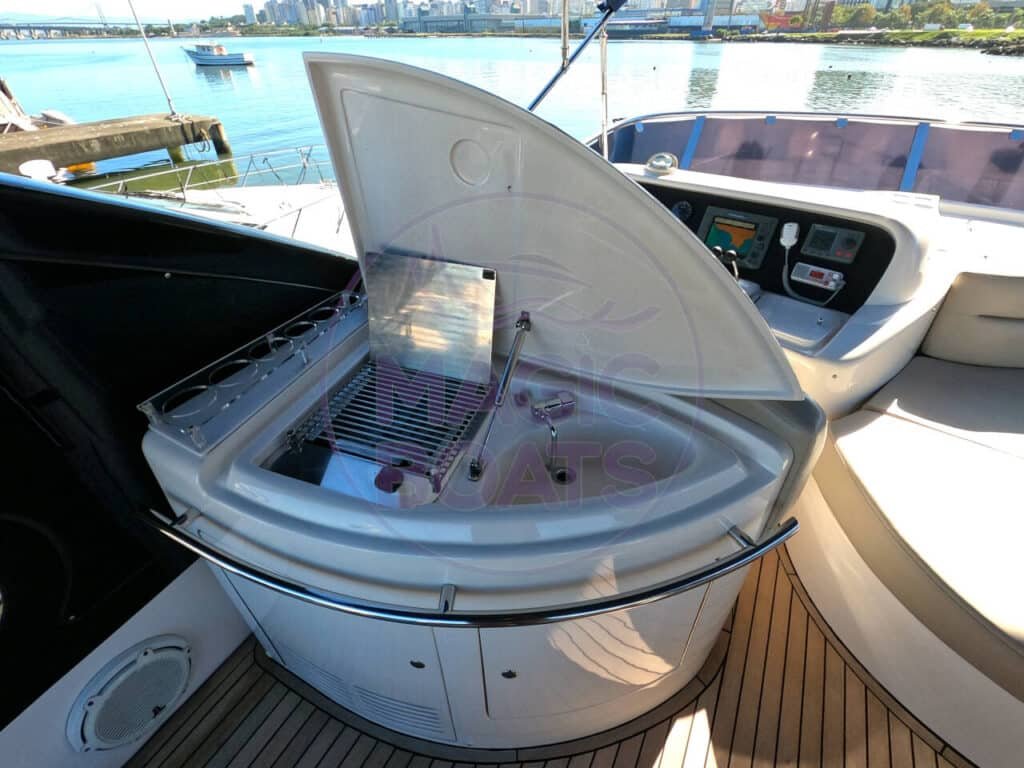 Espaço Gourmet no Fly da Azimut 600 Full