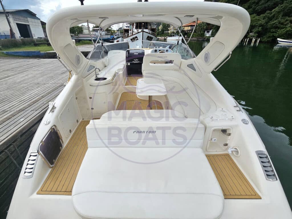 Phantom 300 C95 - Magic Boats Aluguel de Lanchas - Convés (2)