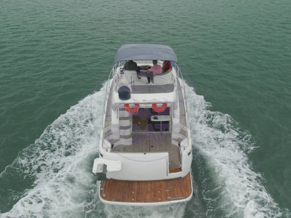 Azimut 380 Full - Magic Boats Aluguel de Lanchas - Aérea Popa