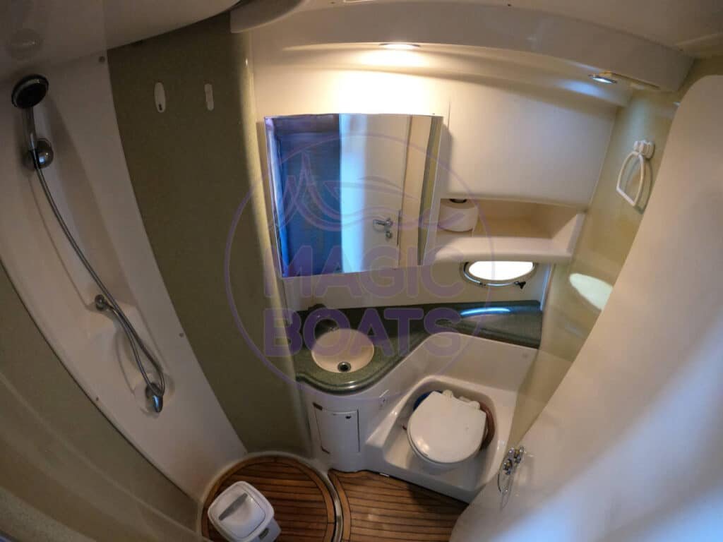 Azimut 380 Full - Magic Boats Aluguel de Lanchas - Banheiro