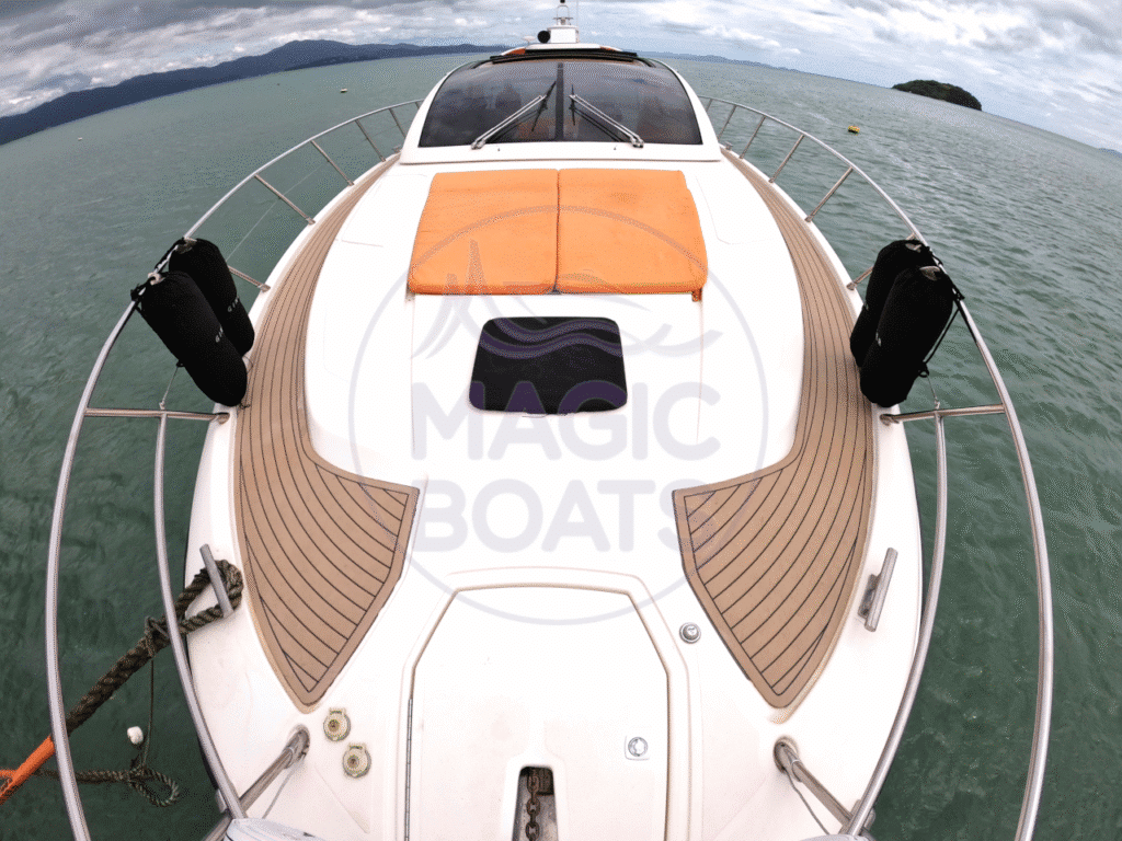 H18 - Azimut Atlantis 48 - Magic Boats Aluguel de Lanchas - Proa