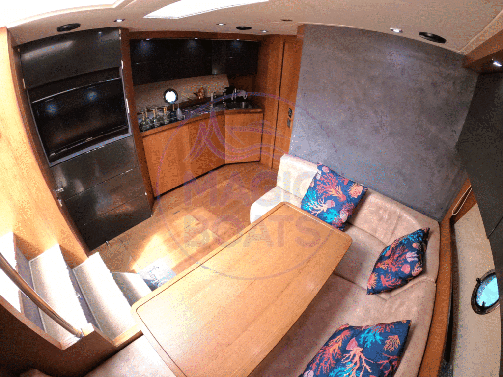 H18 - Azimut Atlantis 48 - Magic Boats Aluguel de Lanchas - Salão Interno (2)