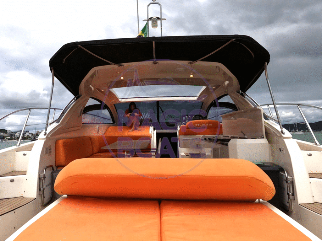 H18 - Azimut Atlantis 48 - Magic Boats Aluguel de Lanchas - Vista de Popa