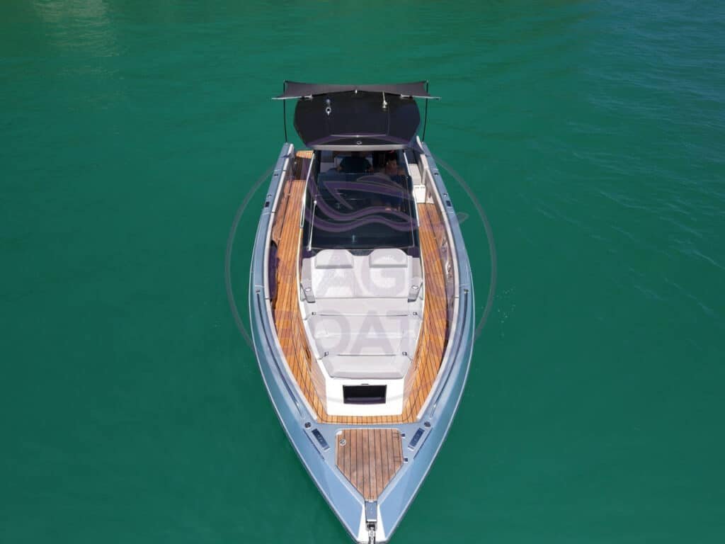 Schaefer V33 A19 - Magic Boats Aluguel de Lanchas - Aérea Proa (1)