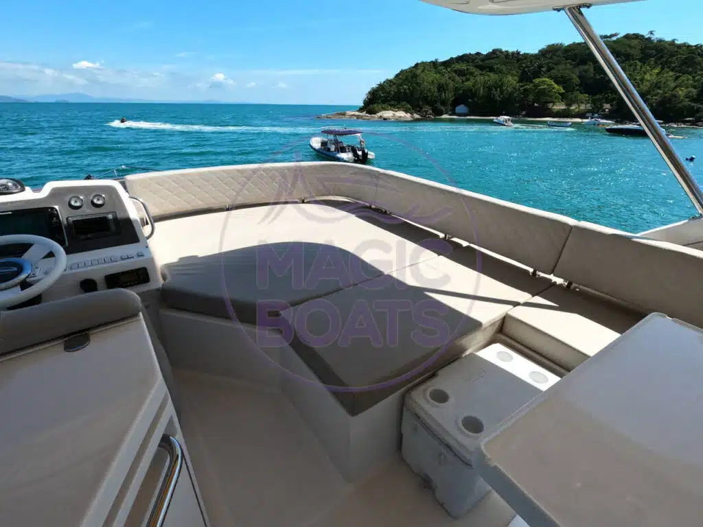 Intermarine 60 — lancha para aluguel em Florianópolis